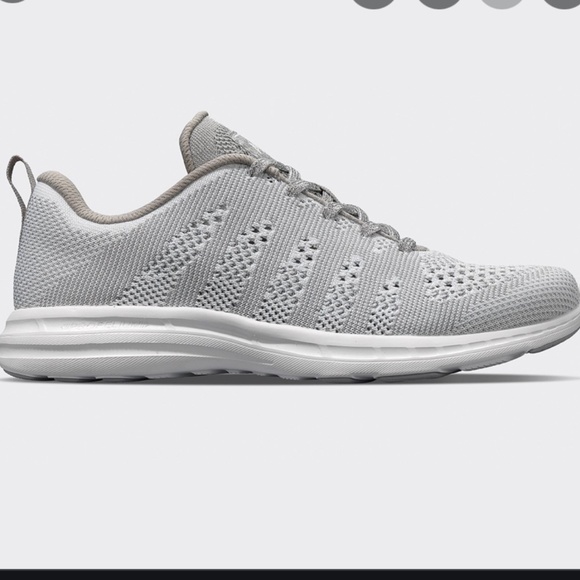 White APL Tech Loom Pro women’s sneakers size 6.5 - Picture 1 of 9